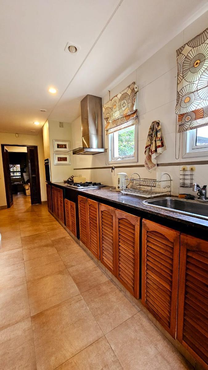 Foto de Importante casa de 5 dormitorios en VENTA en lote de 832 m2, zona, imagen 5