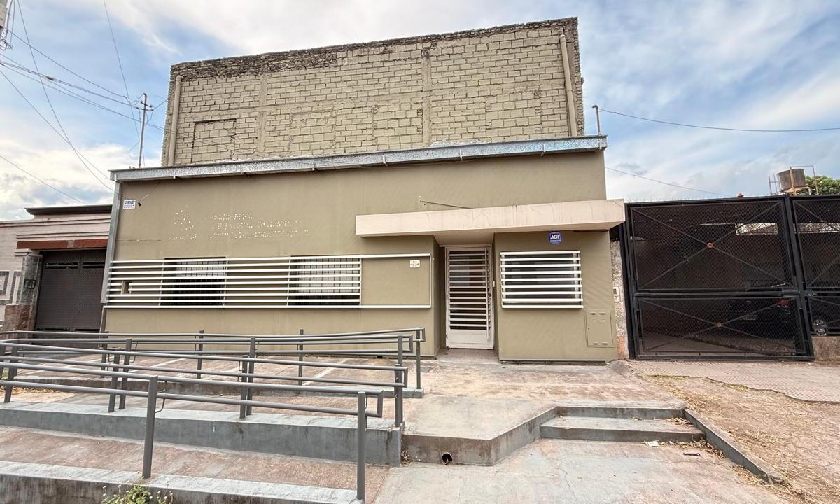 Importante Propiedad Ideal Centro Médico o Educativo en San Martín Al 3100, Smt 4