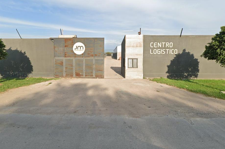 ALQUILER o VENTA! Galpones de 135 m2, en Av. Circunvalación zona Parque Industrial Tucumán, SMT