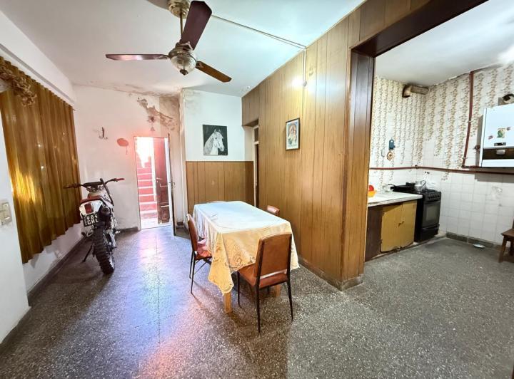 2 departamentos + 1 galpón en VENTA, Bolivia al 1500, barrio Villa Urquiza, SMT. Ideal INVERSORES! 5