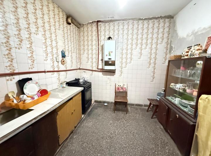 2 departamentos + 1 galpón en VENTA, Bolivia al 1500, barrio Villa Urquiza, SMT. Ideal INVERSORES! 2