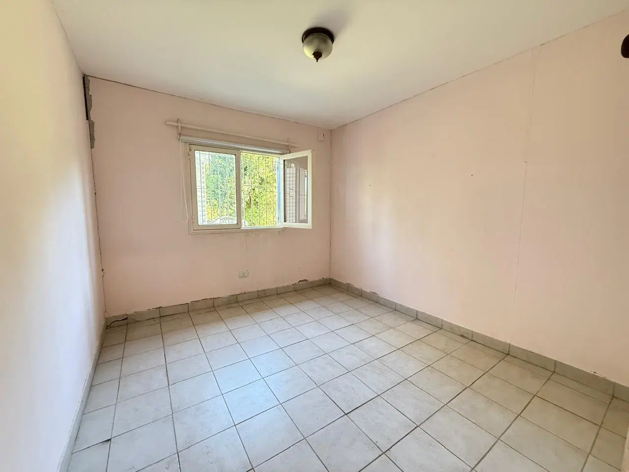 Terreno de 5.400 m2 con casa en El Cadillal, ideal para emprendimiento, con escritura 3