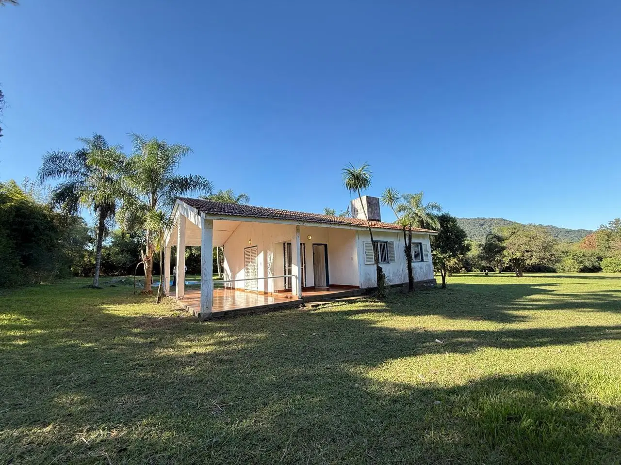 Terreno de 5.400 m2 con casa en El Cadillal, ideal para emprendimiento, con escritura 1