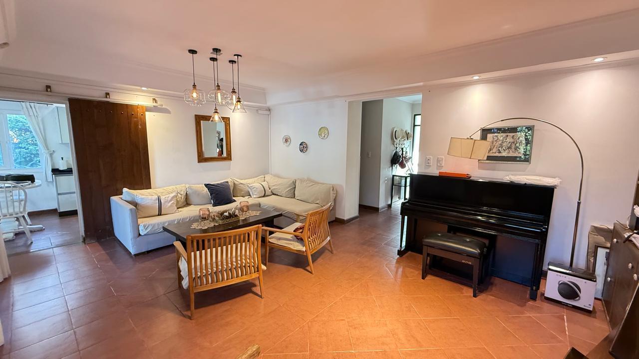 Importante casa de 4 dormitorios en Country del Pilar, Yerba Buena, apta crédito!