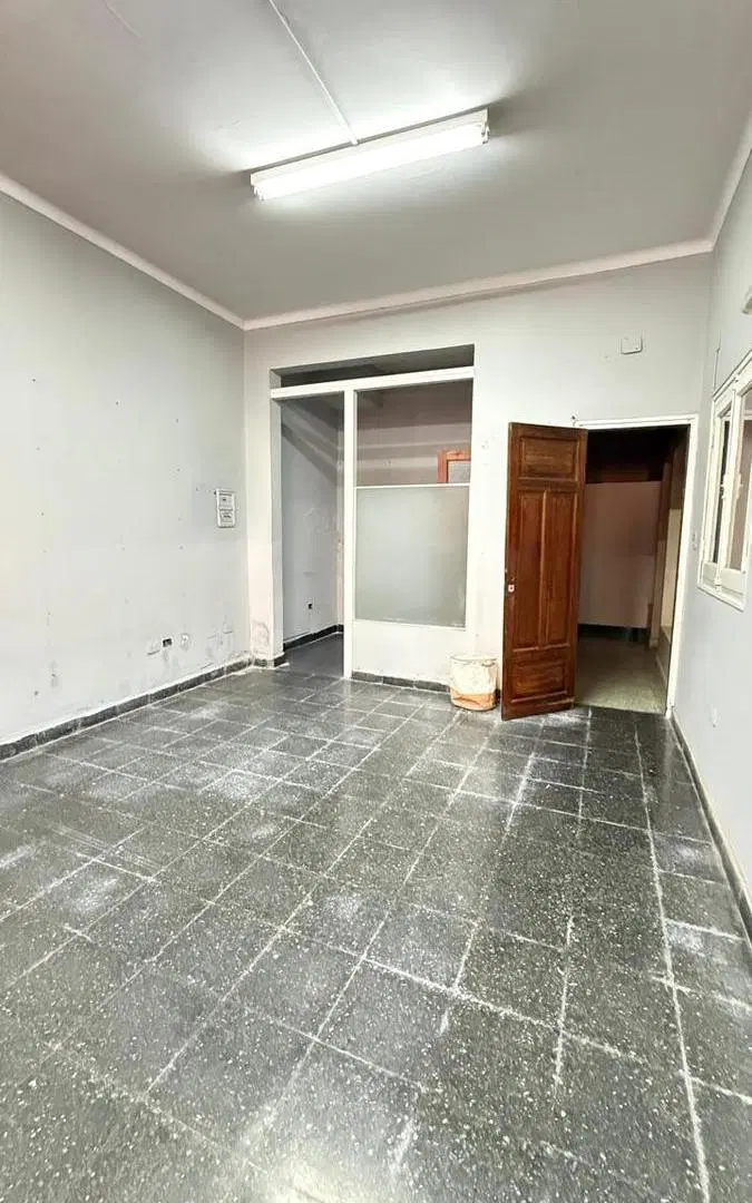 Importante propiedad comercial (local + oficinas + galpón) en Cornelio Saavedra al 200, SMT 3
