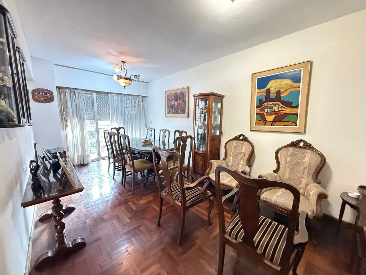 Amplio departamento de 3 dormitorios y cochera en VENTA en Laprida al 600, Barrio Norte 3