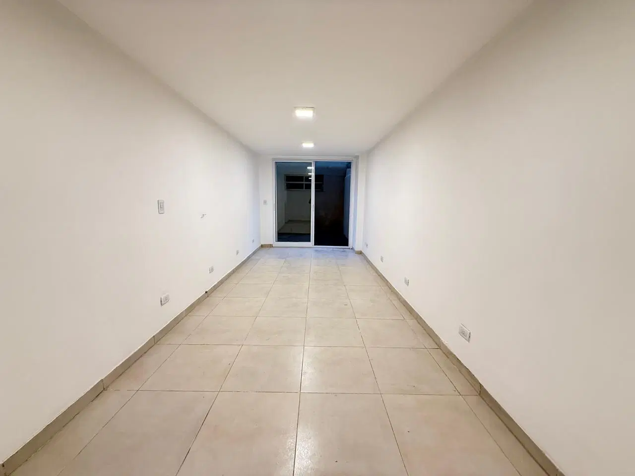 Departamento de 2 dormitorios con patio en planta baja en Laprida al 300, Barrio Norte, SMT 2