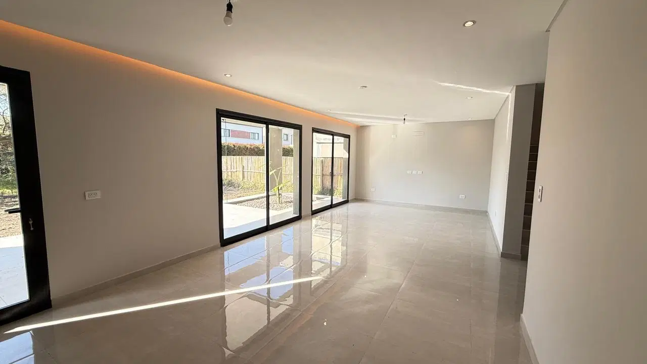 Hermosa casa de 3 dormitorios a ESTRENAR en VENTA en Country Pinar 2, Tafí Viejo 4