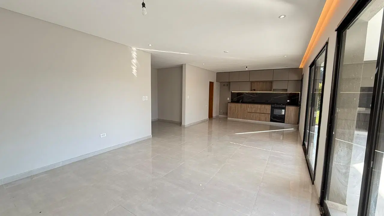 Hermosa casa de 3 dormitorios a ESTRENAR en VENTA en Country Pinar 2, Tafí Viejo 1