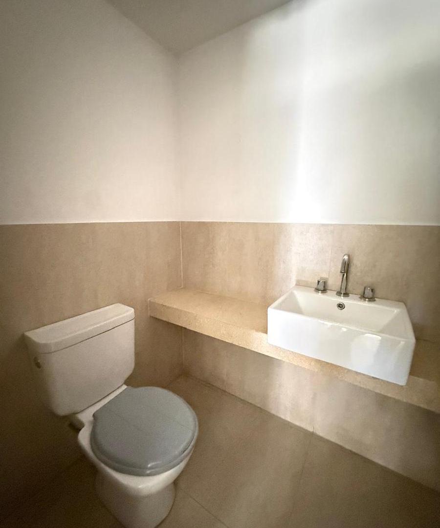 Foto de ALQUILER de local comercial de 58 m2 propios en Crisóstomo Álvarez al, imagen 1