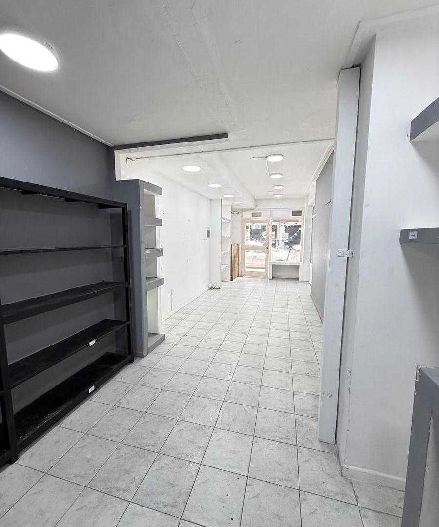Foto de ALQUILER de local comercial de 33 m2 en Buenos Aires al 400, Barrio Sur, imagen 4