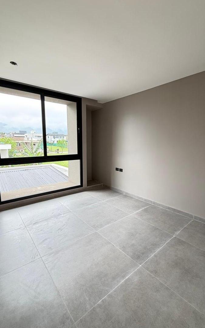 Foto de Casa de categoría de 3 dormitorios a estrenar en VENTA en Country The, imagen 1