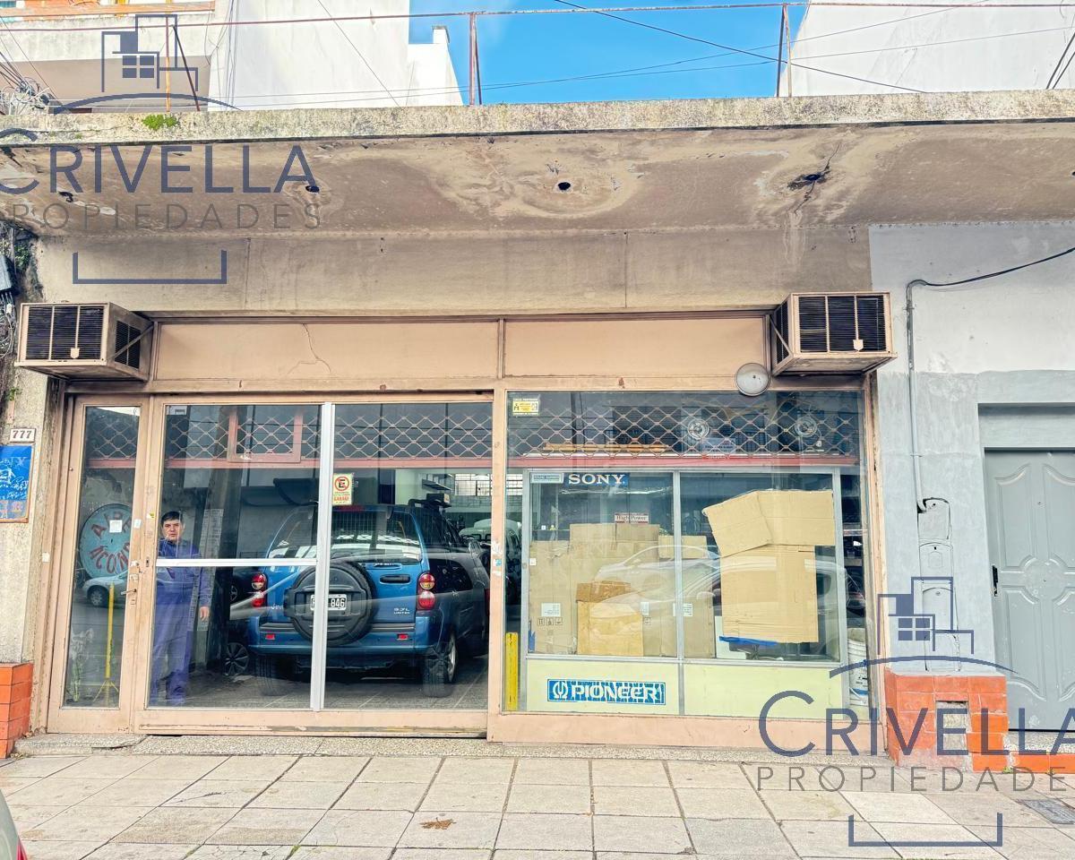 Local Comercial de 375 m² en Av Hipolito Yrigoyen 777 - Quilmes Centro 4