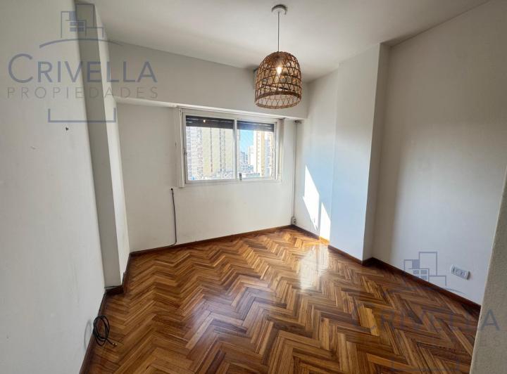 Departamento de 2 ambientes en  Quilmes centro con seguridad las 24 hs. 1