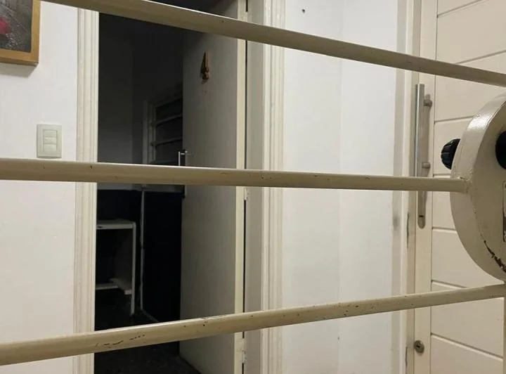 Oficina en  alquiler en Quilmes centro con seis privados. 2
