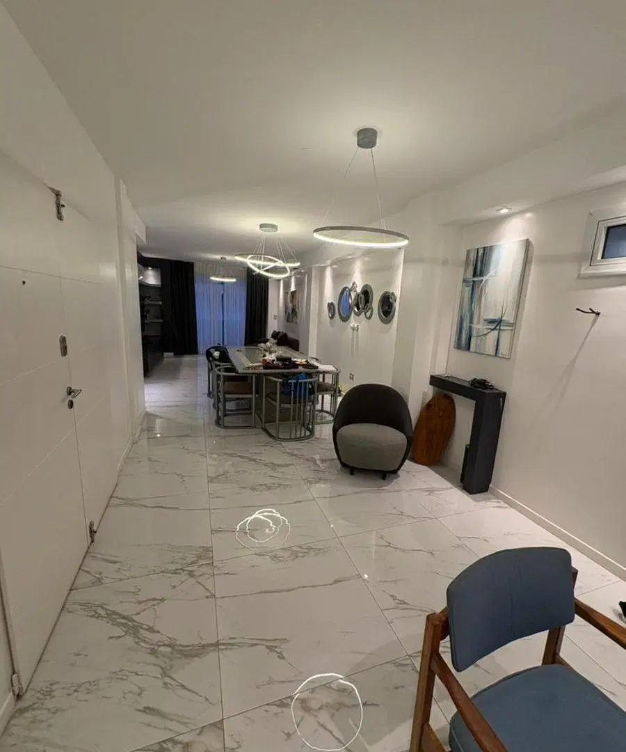 Departamento 5 amb con dependencia y 2 cocheras en Flores 2