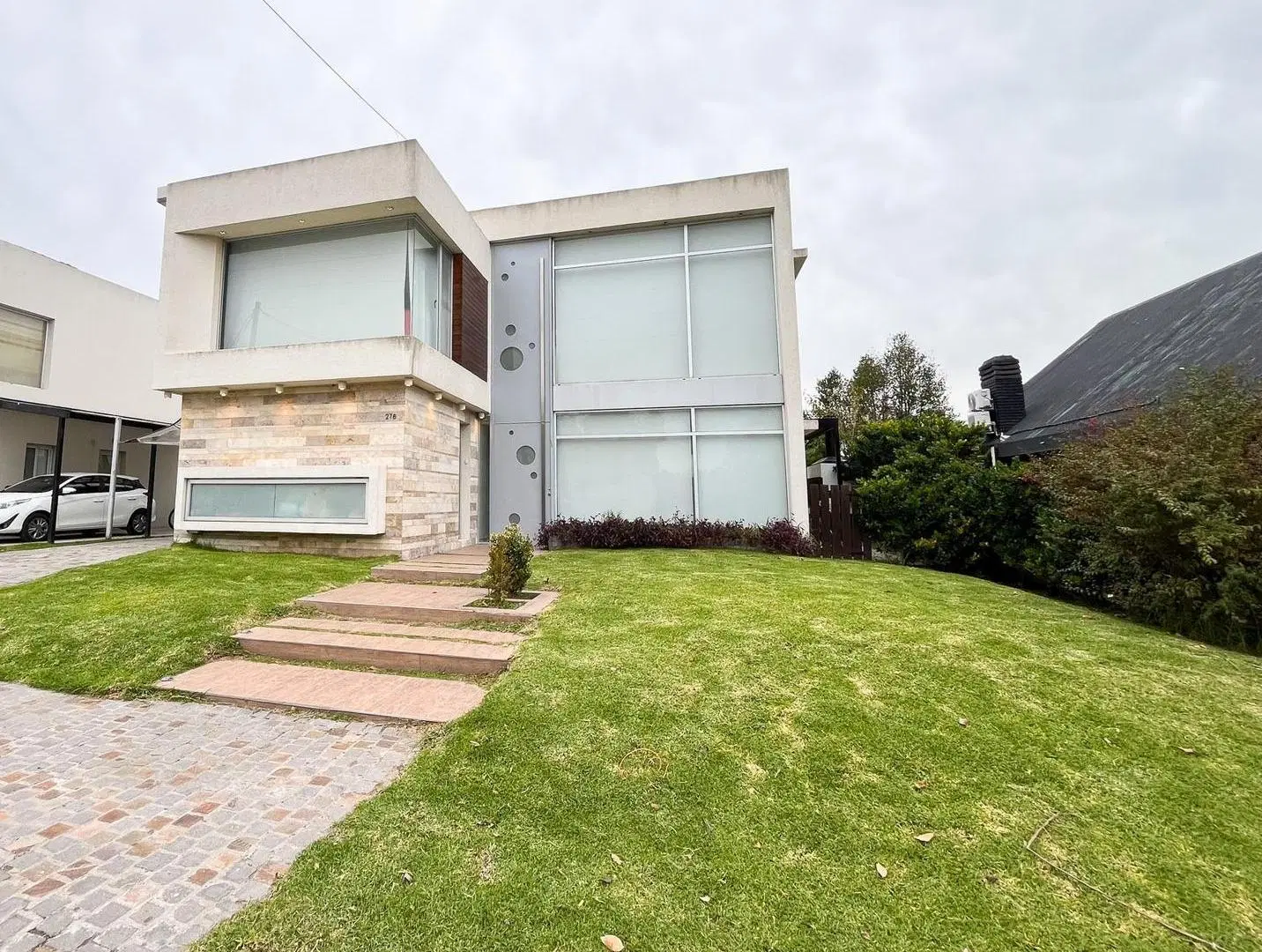Casa 4 ambientes en Venta en el Country El Sosiego con vista al golf 5