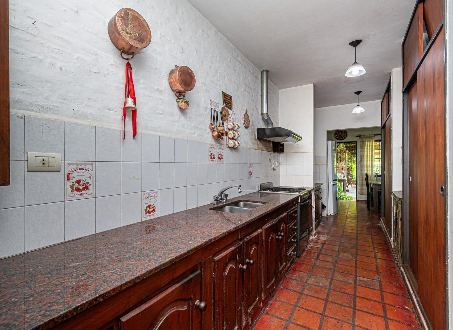 Foto de Venta Casa 5 amb c/jardín y pileta en Hurlingham, imagen 4