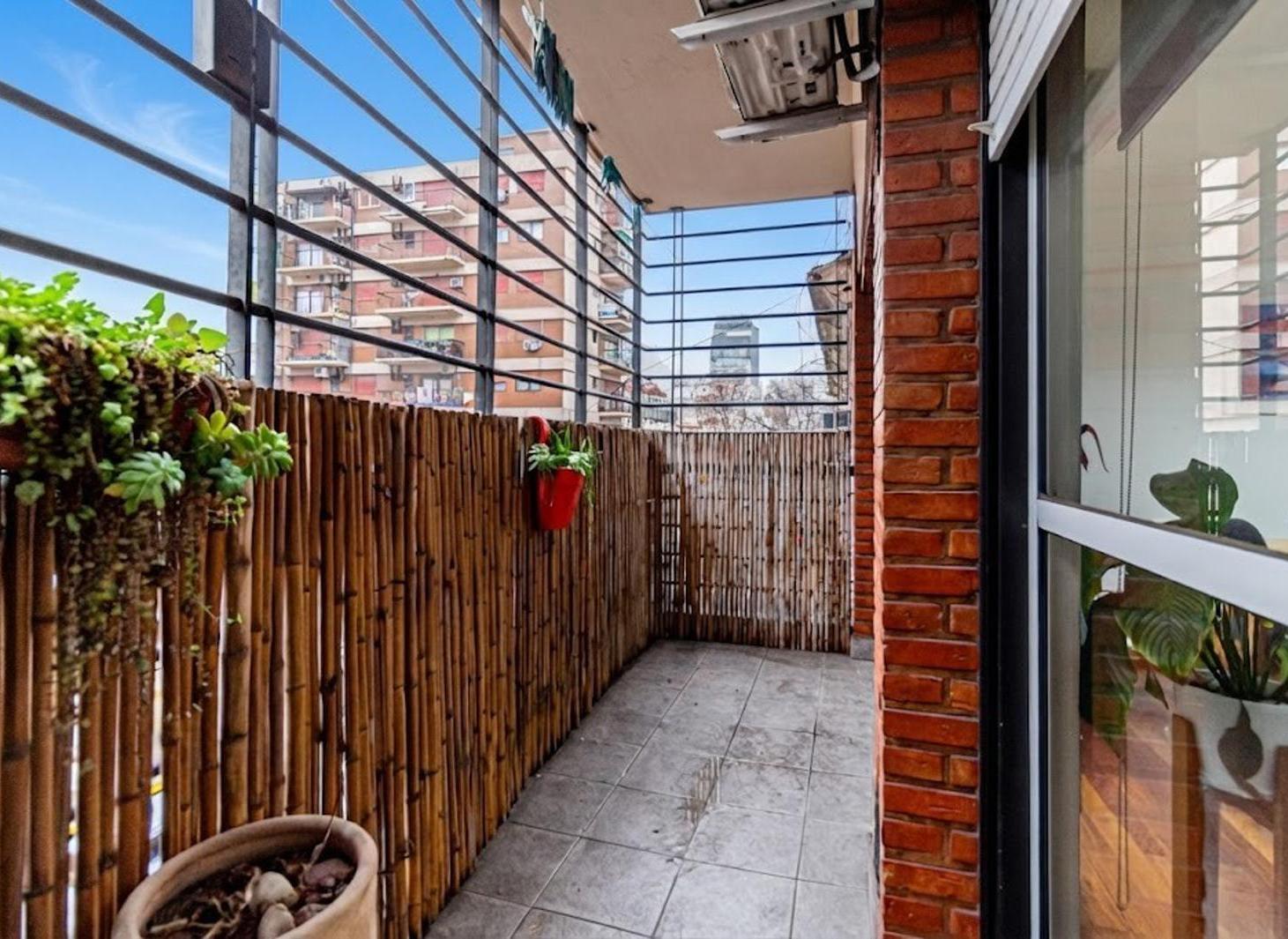 Foto de Departamento en venta 3 ambientes moderno al frente en ALMAGRO, imagen 2