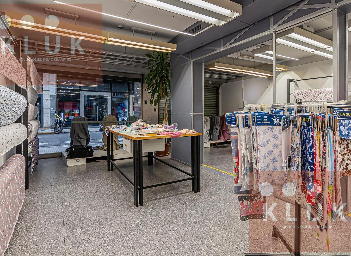 Foto de Local Comercial con oficinas y depósito, imagen 1