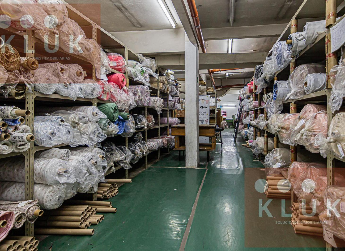 Foto de Local Comercial con oficinas y depósito, imagen 5