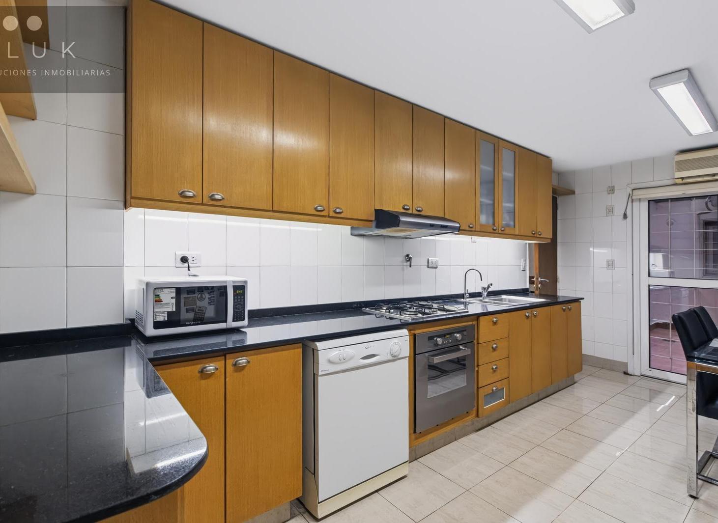 Foto de Hermoso 5 ambientes con patio, dependencia de servicio, cochera y, imagen 5