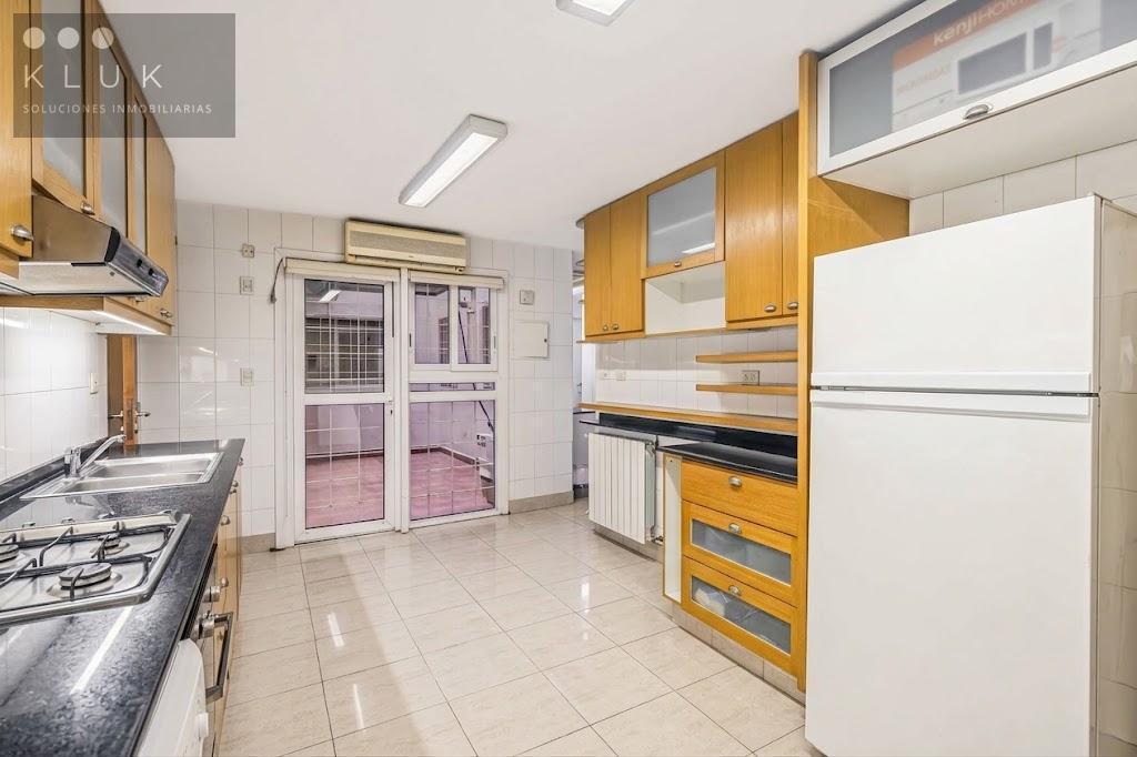 Foto de Hermoso 5 ambientes con patio, dependencia de servicio, cochera y, imagen 3