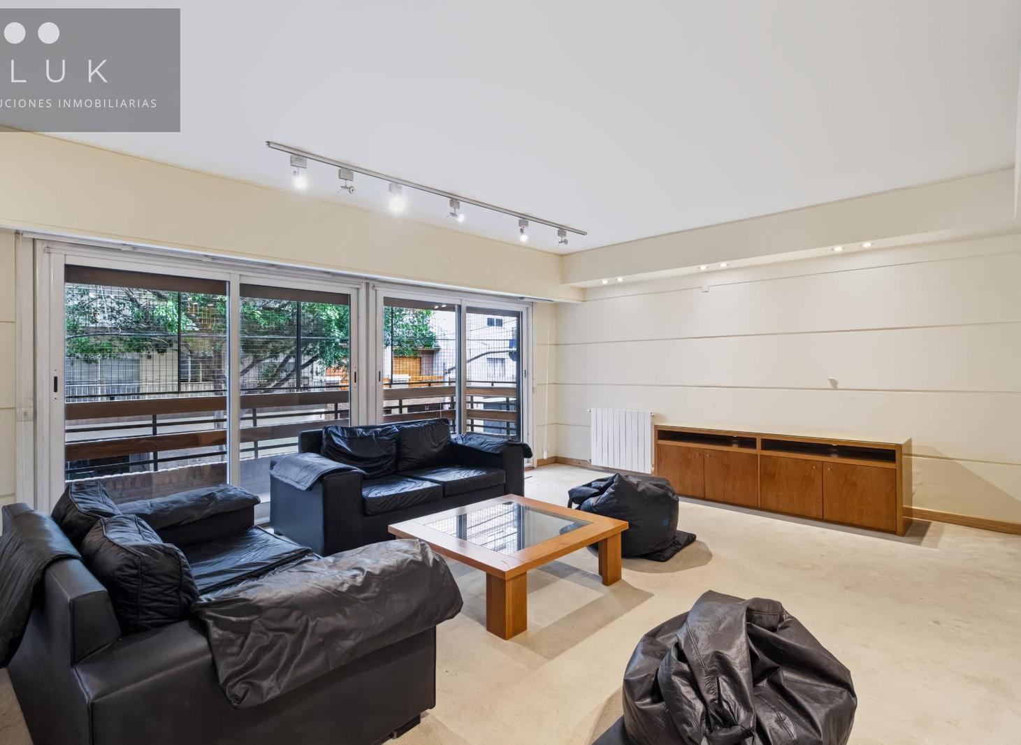 Foto de Hermoso 5 ambientes con patio, dependencia de servicio, cochera y, imagen 1