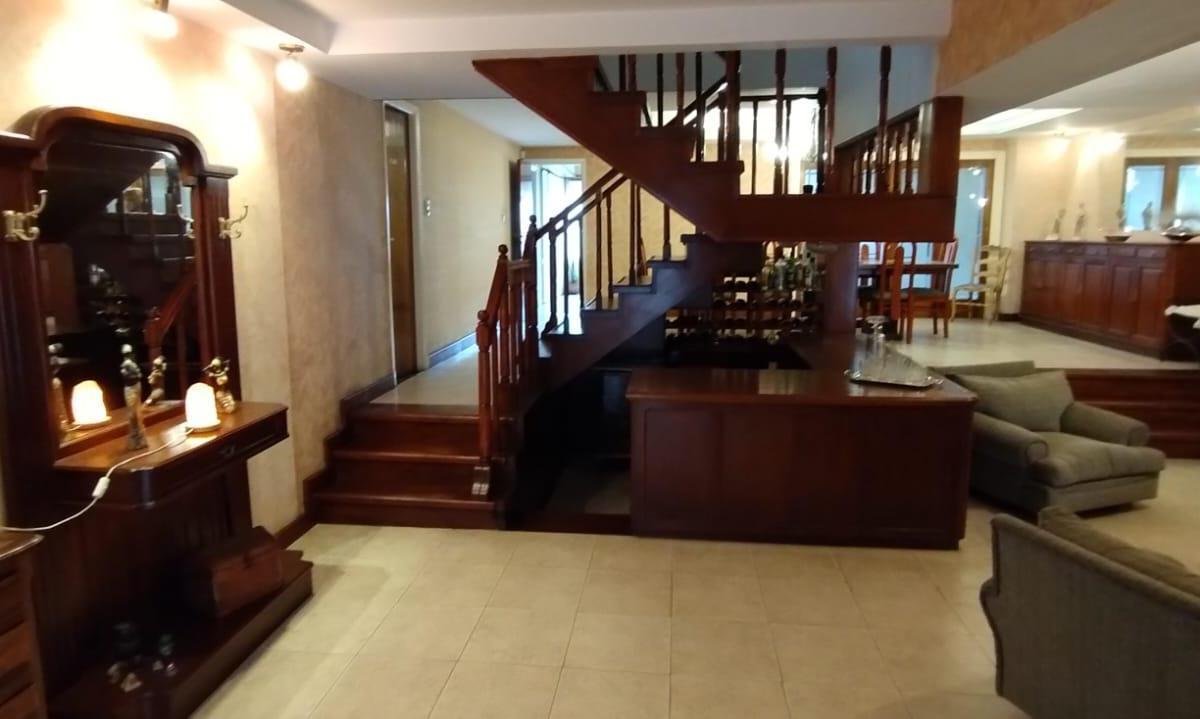 Chalet en Pleno Barrio Chauvin - Mitre 3000 1