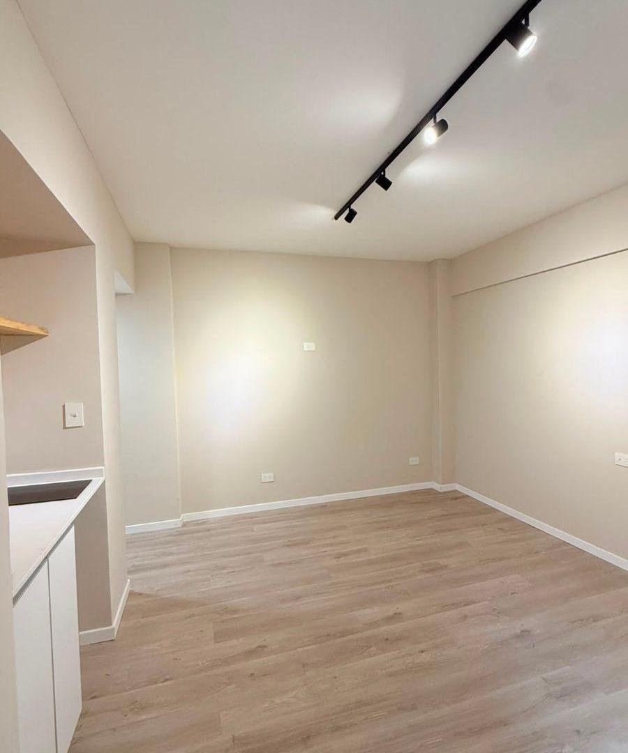 Foto de Monoambiente totalmente reciclado a nuevo. Piso 7. Excelente ubicación, imagen 1