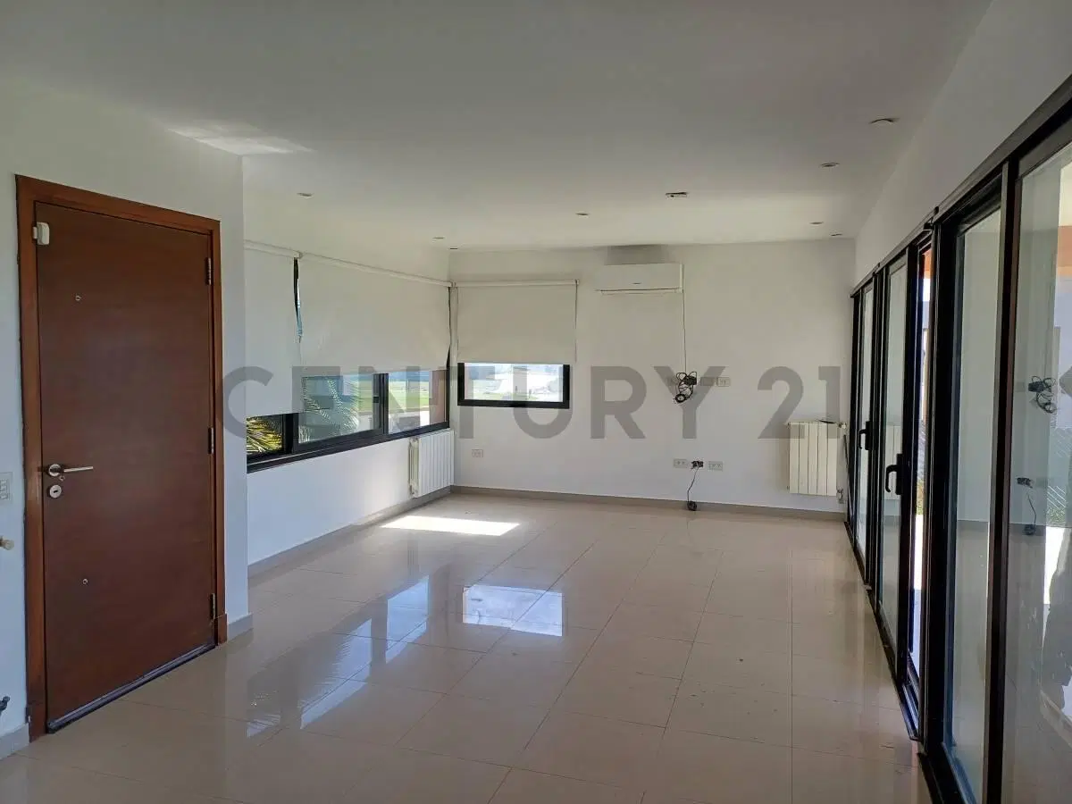 CASA EN VENTA 05 AMB SAN SEBASTIAN AREA 5 3