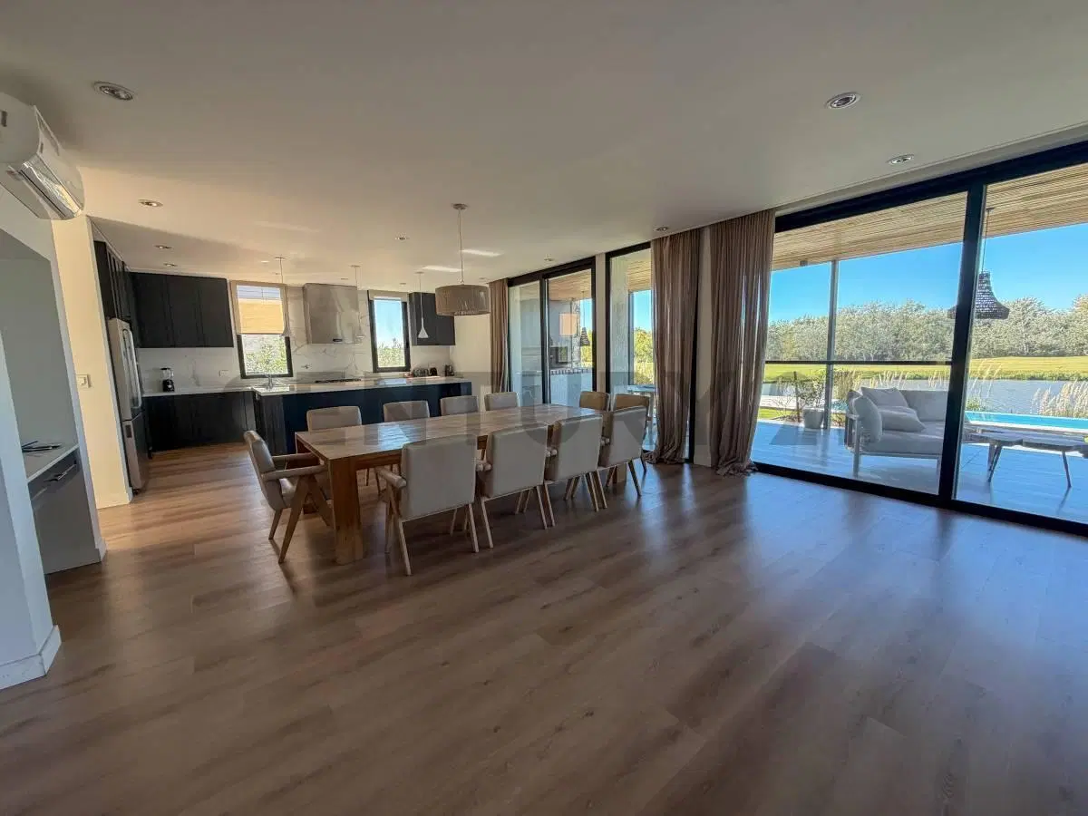 Casa en venta en La Calesa, Pilará —  vista al lago y al golf 3