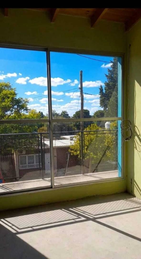 Venta de Departamento 60 m2(3 AMBIENTES) con Potencial de Renta- Ubicación Central en Los Cardales |
