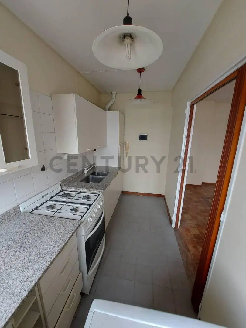 VENTA Departamento 3 Amb. San Telmo - Amueblado 2