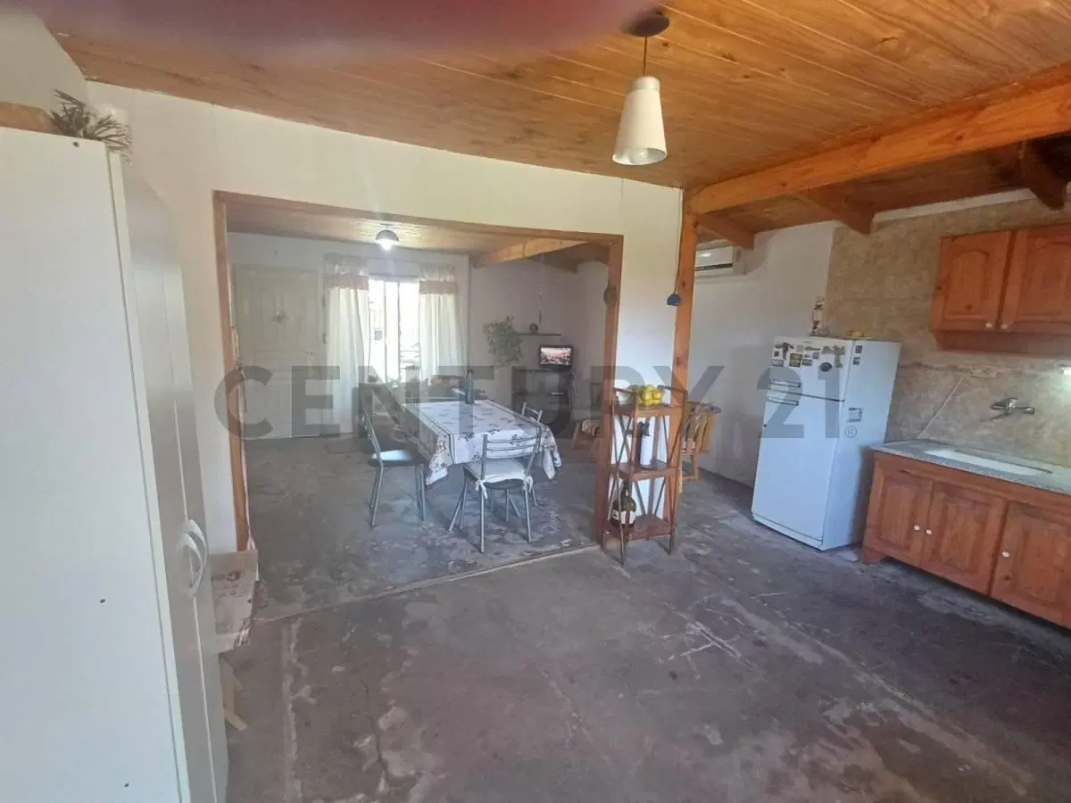 VENTA CASA 3 AMBIENTES BARRIO PERUZZOTTI PILAR 4