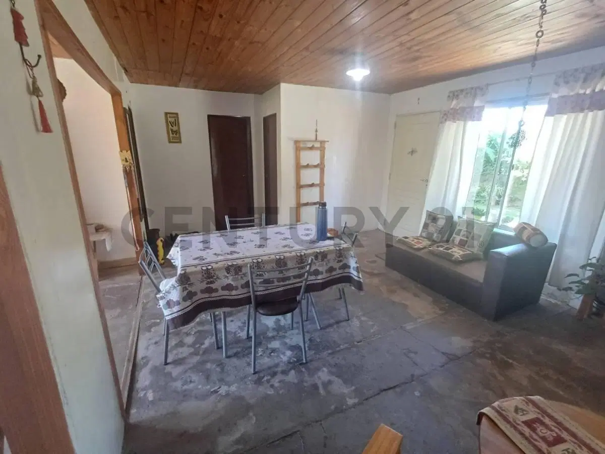 VENTA CASA 3 AMBIENTES BARRIO PERUZZOTTI PILAR 2