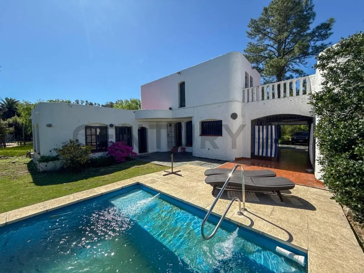 CASA EN VENTA 05 AMB CUBE 2