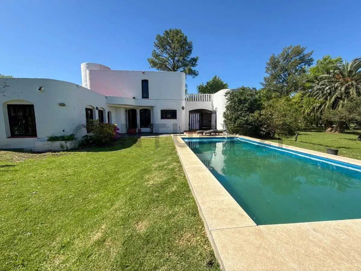 CASA EN VENTA 05 AMB CUBE 4