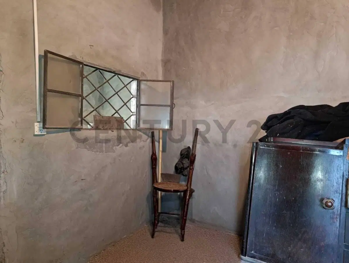 VENTA Casa Tipo Industrial + Monoambiente Independiente (Ideal Renta) – Parada Robles-Exaltación de 2