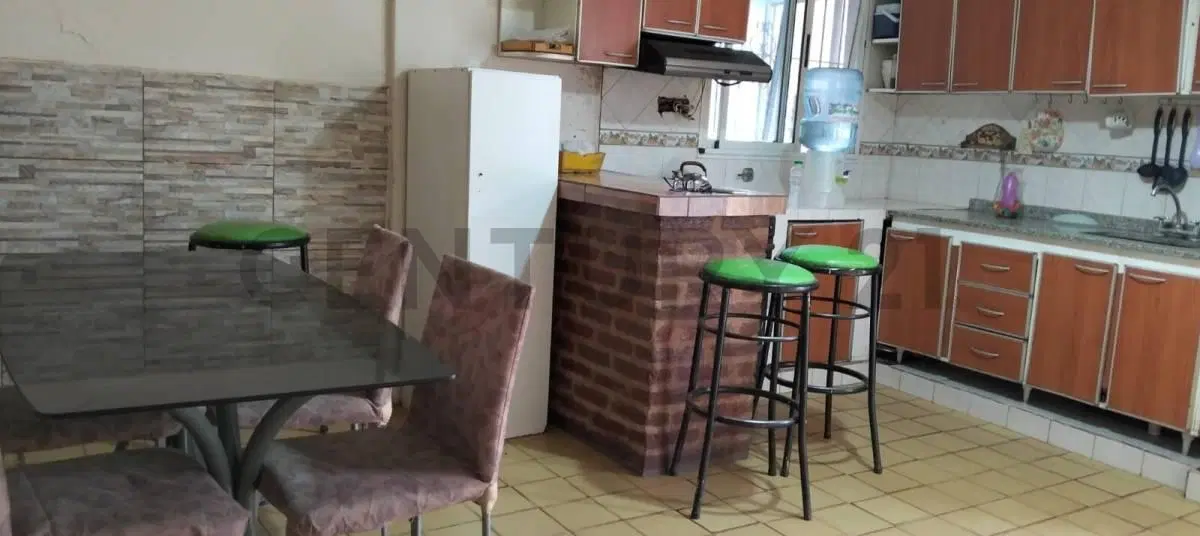 VENTA CASA 6 AMBIENTES CON DOS LOCALES DERQUI PILAR 4