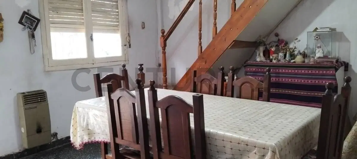 VENTA CASA 6 AMBIENTES CON DOS LOCALES DERQUI PILAR 2