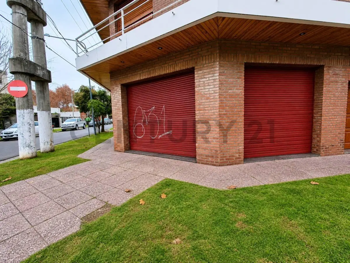 ALQUILER LOCAL PILAR 2