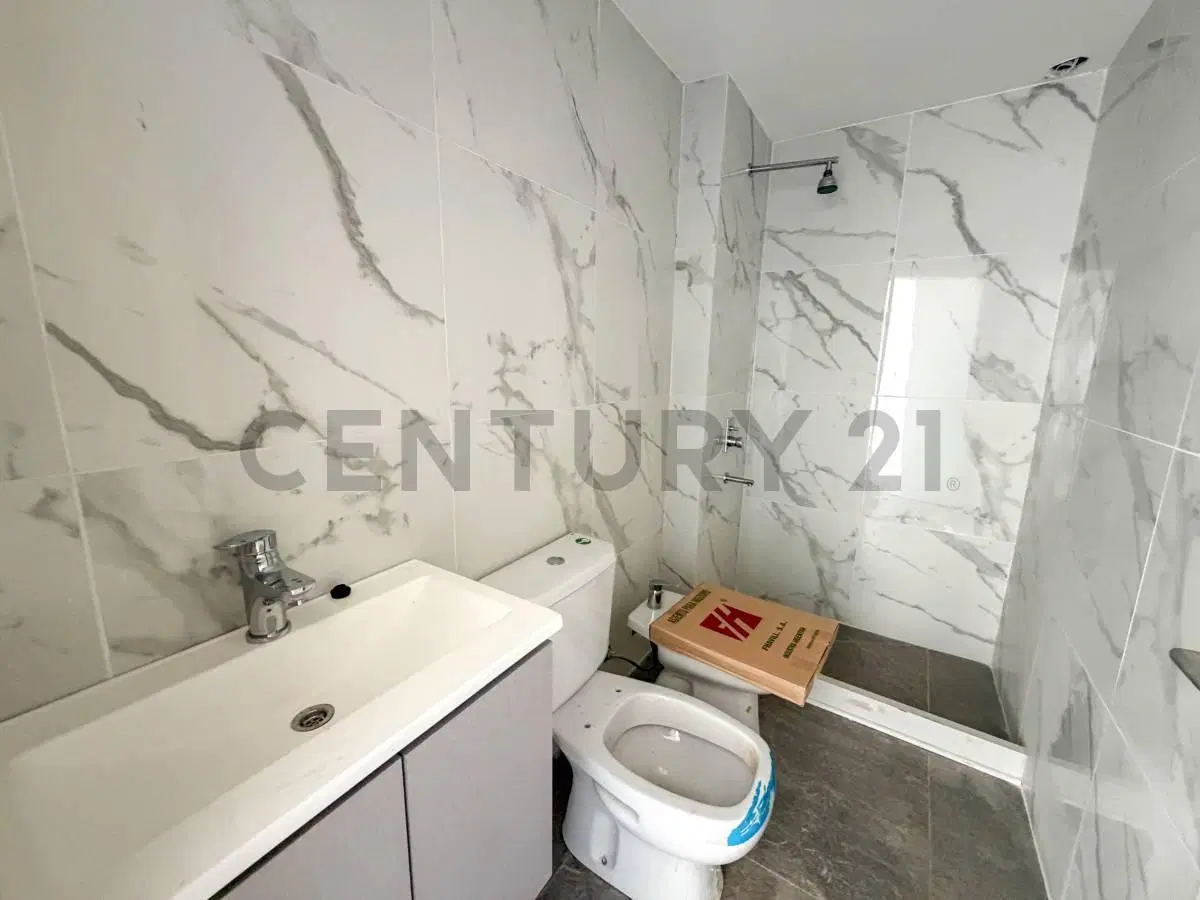 VENTA 3 AMBIENTES EN PLANTA BAJA EN SARAVI VILLAGE 4