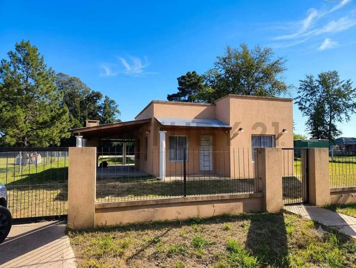 VENTA CASA 3 AMBIENTES, PILETA Y GRAN LOTE 2000 M2 8