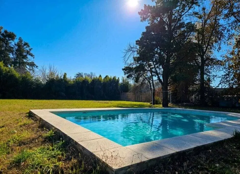 VENTA CASA 3 AMBIENTES, PILETA Y GRAN LOTE 2000 M2 5