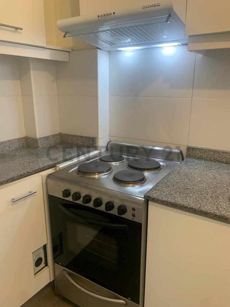 Foto de ALQUILER PERMANENTE-Excelente 3 Amb Al Frente con Balcón Corrido | Villa Devoto | 84 m² | Luminoso, imagen 1