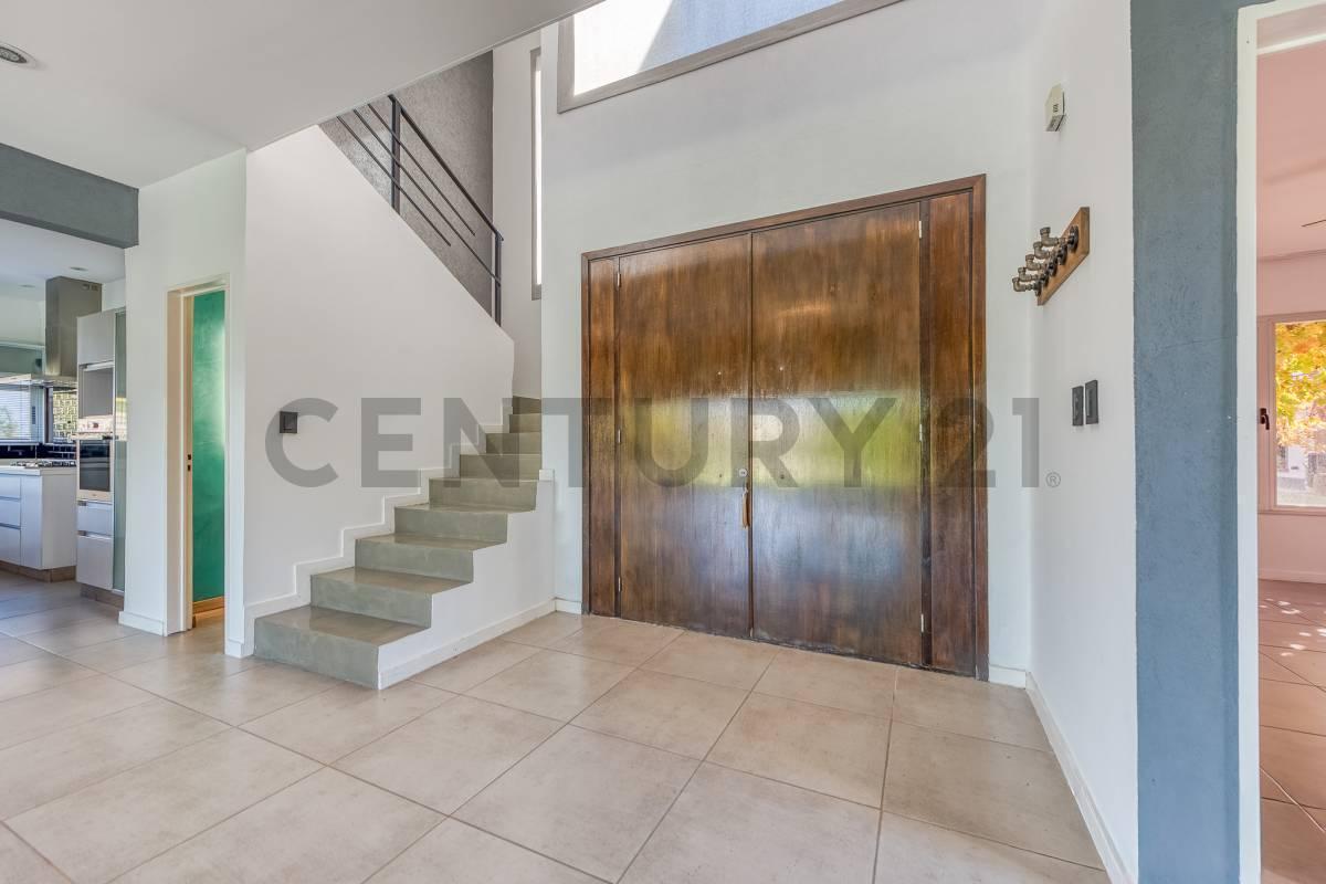 Foto de CASA VENTA 6AMB CON PILETA MANZANARES CHICO, imagen 4