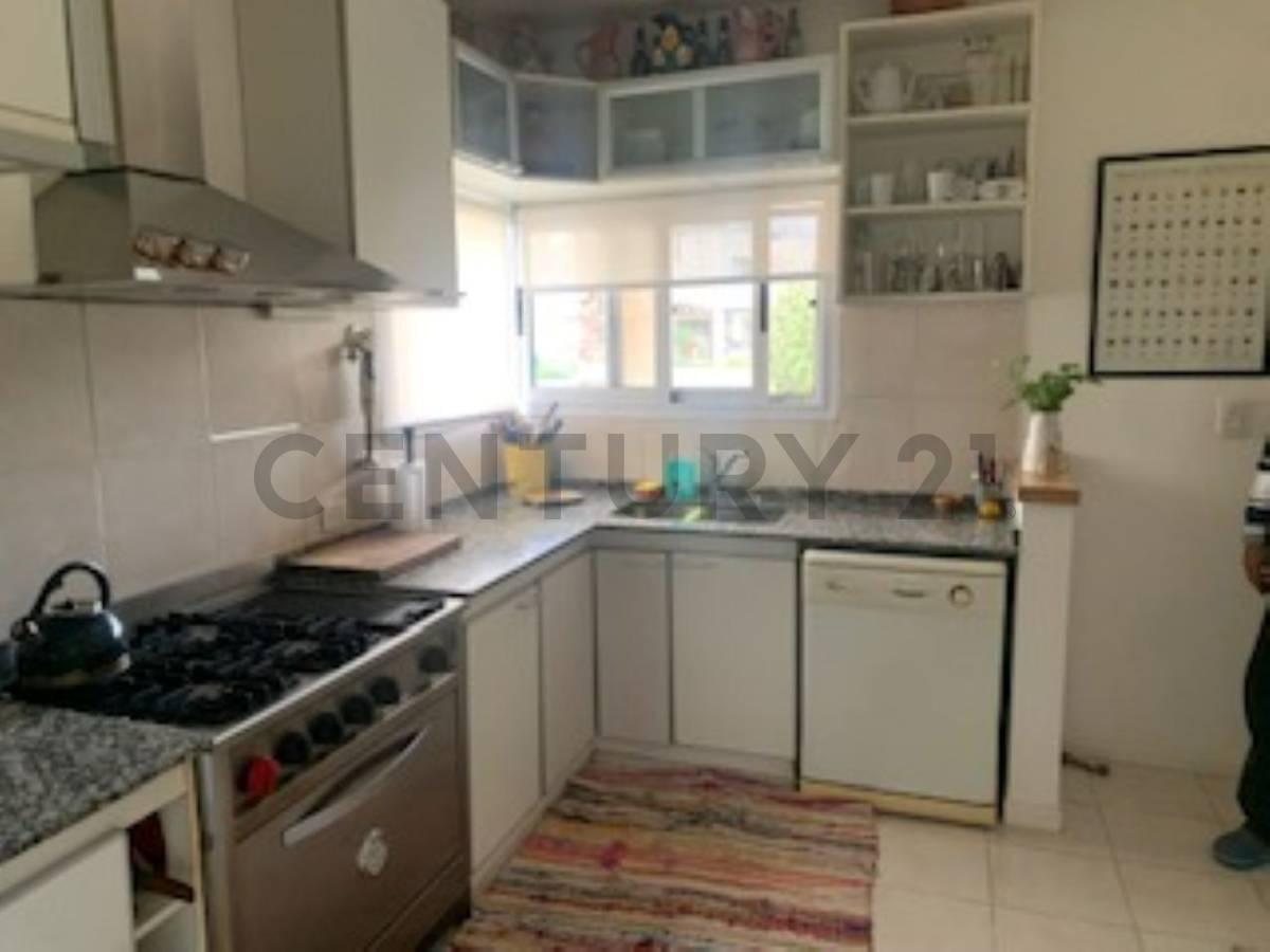 Foto de Los Arces. Cañada de Pilar. Moderna casa en Barrio Cerrado. Apta, imagen 3