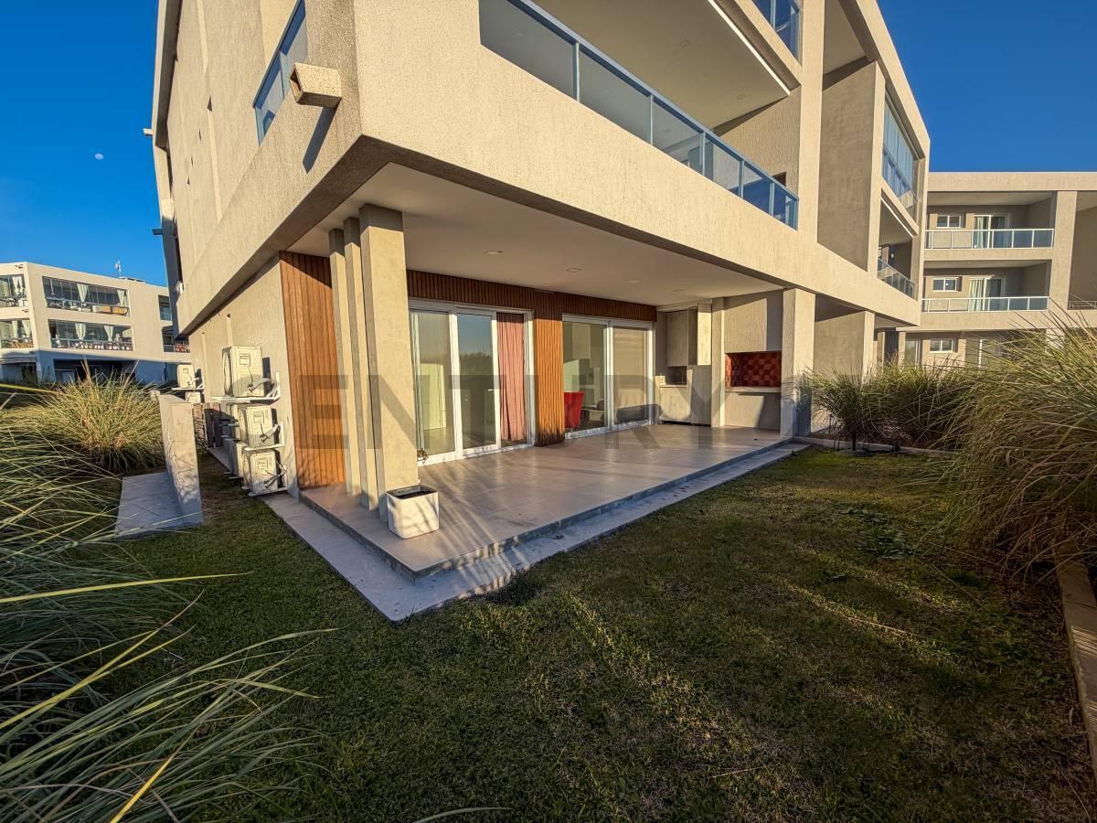 Foto de VENTA DOS AMB |TOWN HOUSE | PB CON PATIO | LA CALESA, PILARÁ, imagen 1
