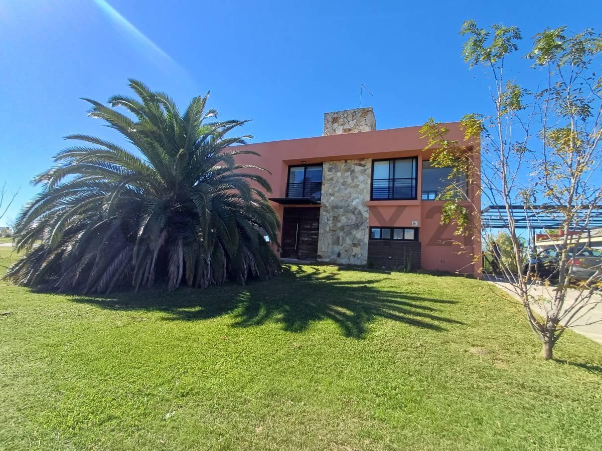 Foto de CASA EN VENTA 05 AMB SAN SEBASTIAN AREA 5, imagen 1